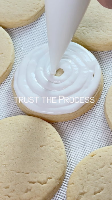 Keep creating. Keep learning. Keep going. Trust the process. 🤍
Printer @eddie_edibleinkprinter
Trays @thesassytray