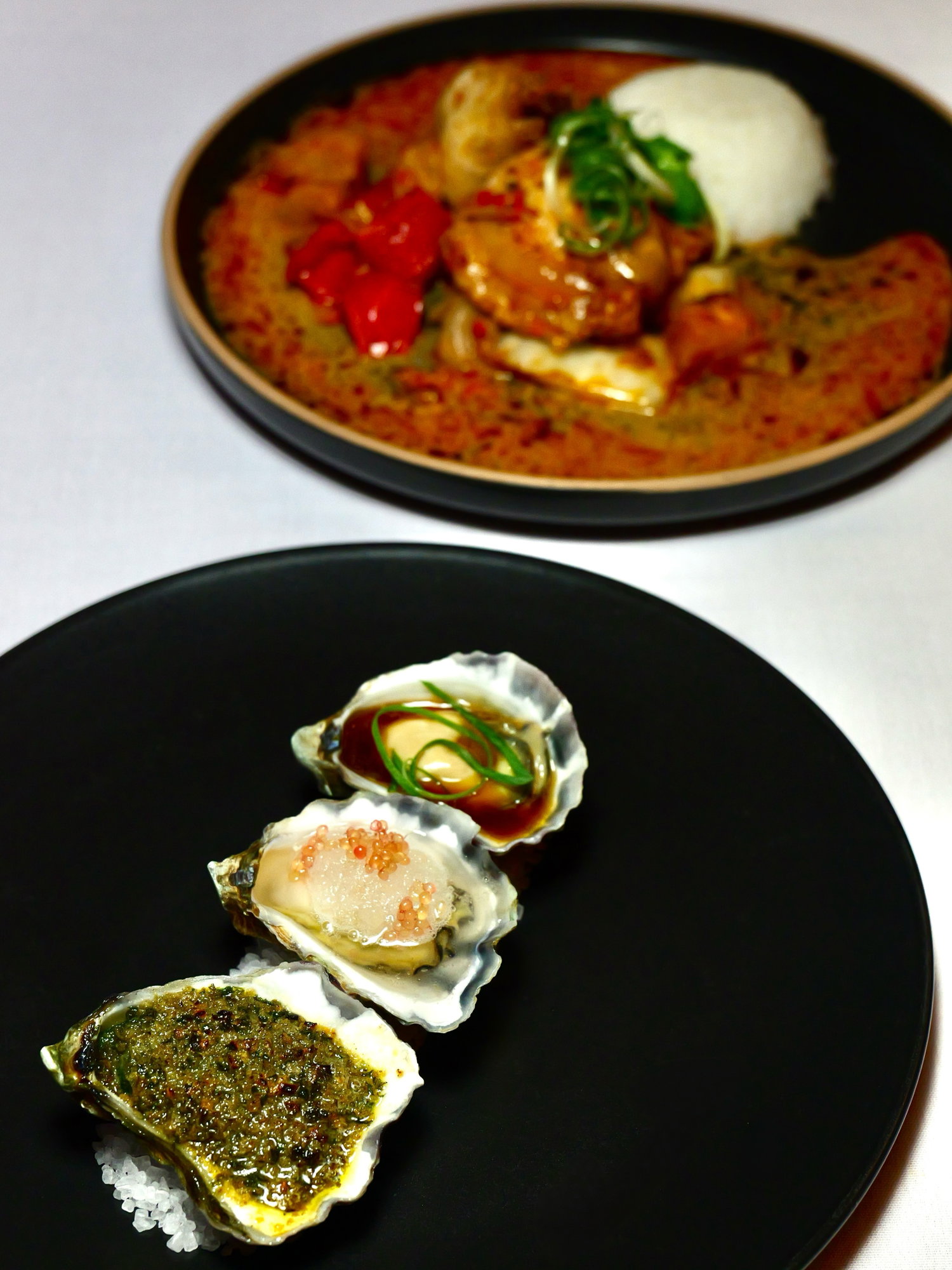 Trilogy of oysters front and centre ⚓️ Served with ponzu, native finger lime sorbet and rockefeller. The perfect starter for our Chicken Nduja Bake. Live music and accomodation special on now! Call 43321566 to book 🌴
