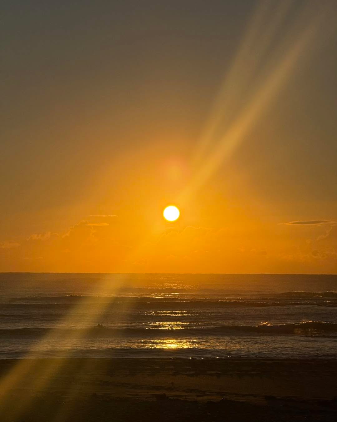There’s nothing like a Toowoon Bay sunrise 🌅 #kimsbeachsideretreat #centralcoastnsw