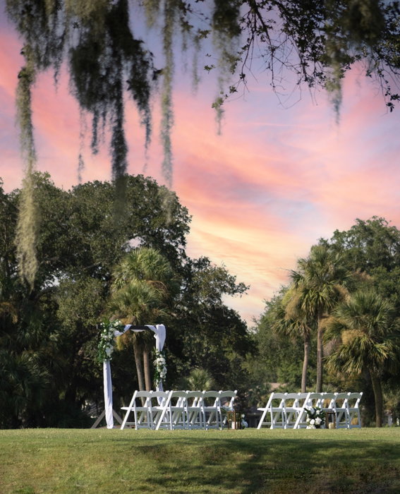 Your intimate lowcountry wedding starts here. 🤍 Say “I do” with your favorite people on beautiful Hilton Head Island with our Micro/Elopement Wedding Package!

Up to 50 guests • Ceremony • Arbor & décor • Wedding Coordinator & More • Starting at $1,000+ | Monday–Thursday

Call a wedding specialist today at 877-289-4751 to learn more! Please mention Micro Wedding for offer details or send an email to weddings@palmettodunes.com.