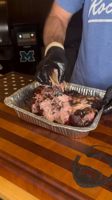 Pulled pork! Let’s go…
Perfect summer classic and best on a @traegergrills