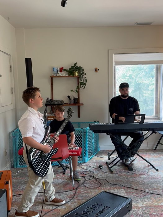 This summer is flying by! Only two camps left! 🎸⚡️
Big shoutout to our teachers for making these camps fun. We couldn’t do it without you! 🫶