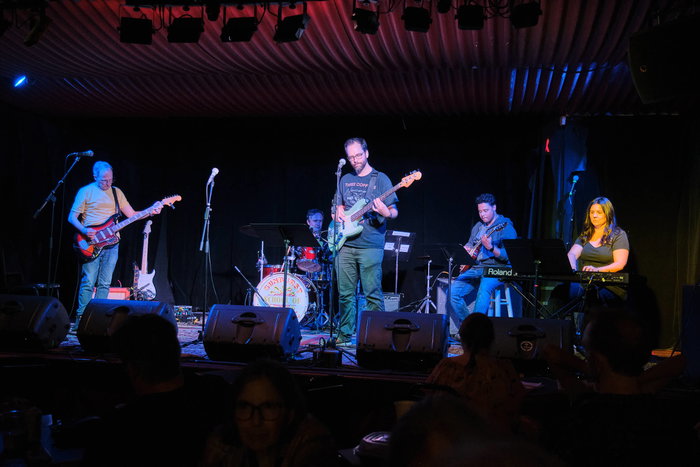 Our next featured artist playing the Squirrel Hill Night Market tomorrow is Thundershark. Catch their set at 6pm!

Thundershark formed under the Sunburst Band Program and features Chuck Cranor on guitar, Ben Alter on bass, Angelica Cirannni on keys, and Scott Brancolini on drums. They perform a mix of rock and funk with groove-driven instrumentals.

📷: @lorrietweet