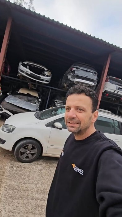Dia de desmonte

Falcão Auto Peças Filial
Encantado RS
CDV00837
Credenciado Detran RS
51 99645 0655
51 99558 1852