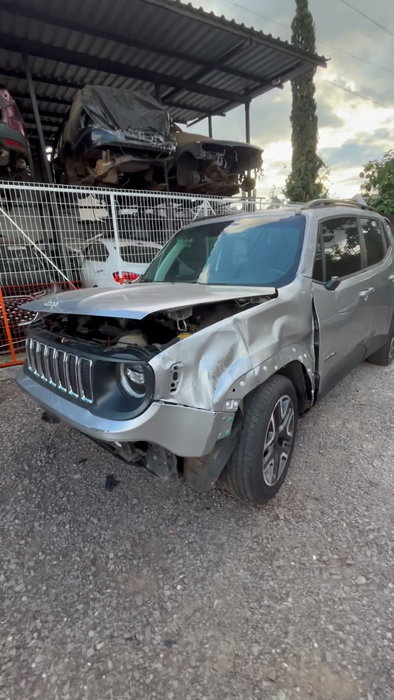 Jeep renegade 2021 🚗
1.8 airbags fechados
Falcão auto peças🚀