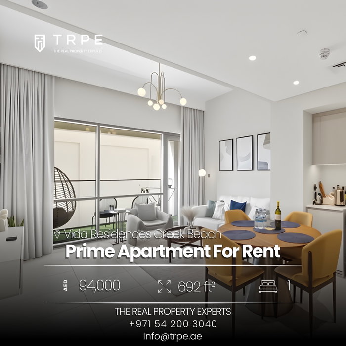 Waterfront living, fully furnished and ready to move in.
