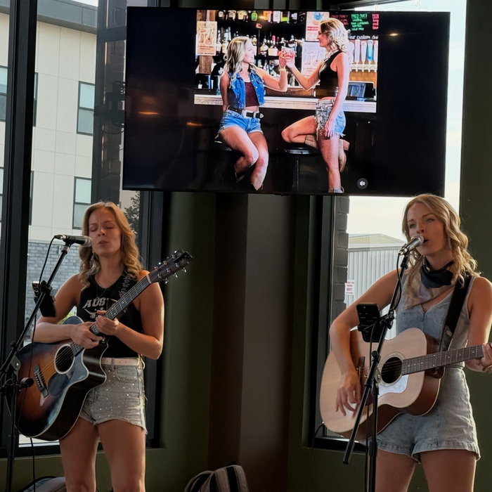 @kellysarahmusic show Friday night brought great music, fun, and great harmonics to the stage.  Don't worry, if you miss