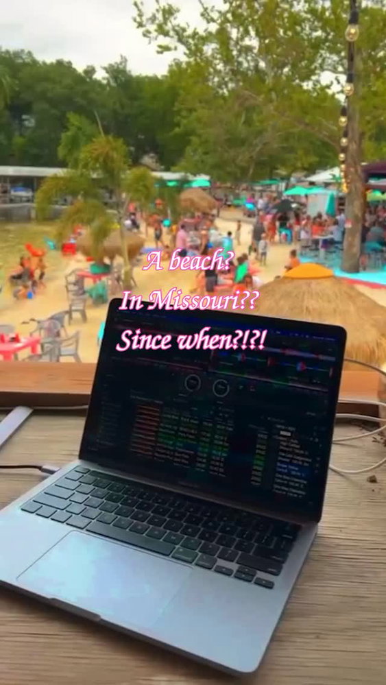 Beach party @frankyandlouies Fri 2-6pm Sat 1-5pm🏖️