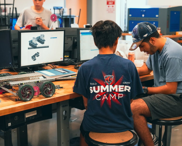 Madison Highland Prep on Instagram: 🤖 A new challenge means new opportunities to innovate!

Our Robotics campers have been putting thei