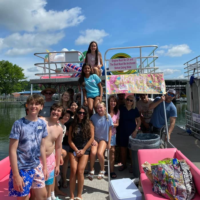 🌸🎉 Turning 13 never looked so fun!🎉🎂 Birthday vibes hit different on the water! Rent a boat, grab your crew, and let’s celebrate another trip around the sun in style. 🌊🛥️

Book with Elm Hill Marina Boat Rentals today at (615) 739-9100!