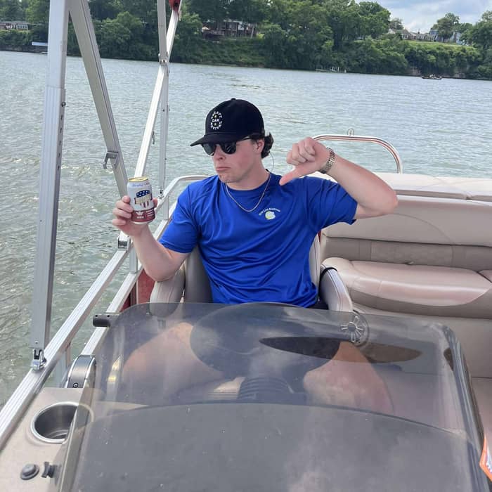 It's day 1 of National Safe Boating Week, and Blue Turtle Bay Marina wants to share with you some safe boating tips! Boating under the influence is a major contributor to boating accidents and fatalities. Alcohol and drugs cause impaired balance, blurred vision, poor coordination, impaired judgment, and slower reaction times. Make sure to have a designated driver when you go out for a fun day on the lake!