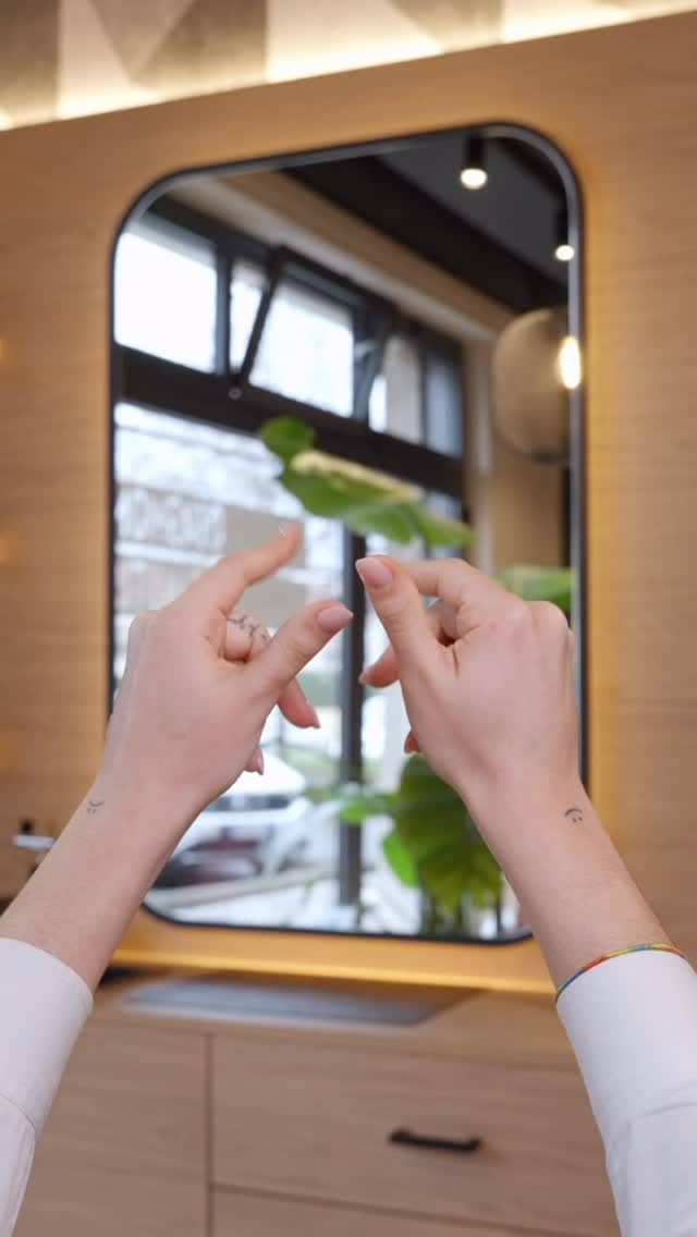 FIDATI, NON FA MALE! 😌

Le sopracciglia curate cambiano completamente lo sguard