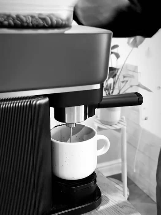 Our guest coffee for April is Resolute by @origincoffeeroasters. Try it on your next work day @castlestreetco…