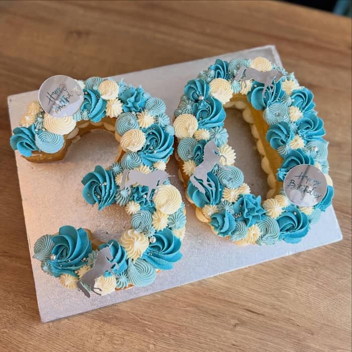 30 number cake 🩵

Loved doing this one!! These are such a fun alternative to the traditional cake style! 🫶🏼