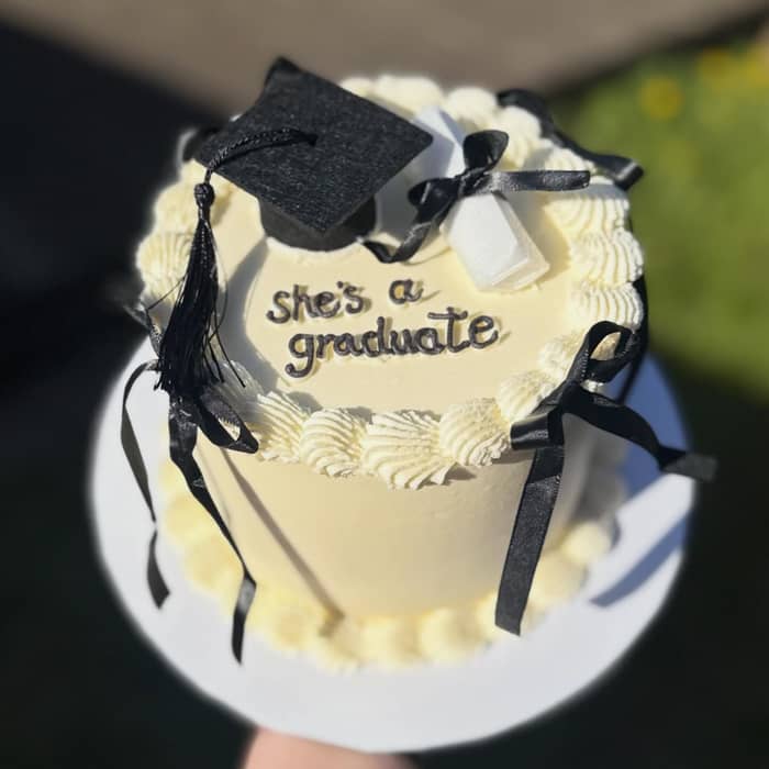 She’s a graduate👩🏼‍🎓

What better way to celebrate than with cake! 🍰