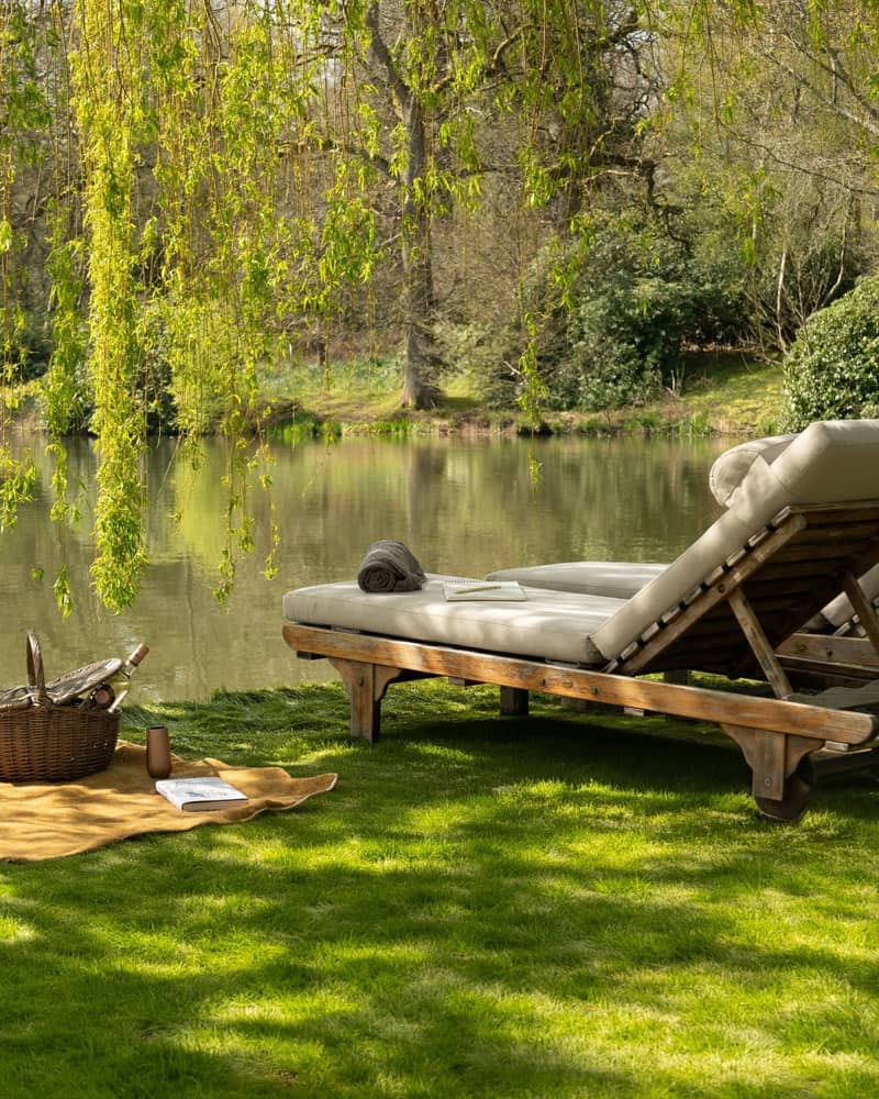 Somewhere in Hampshire, summer is doing exactly what it should. 

From May through September, @heckfield_place introduces Lake Days at the Lower Lake, set within 438 acres of secluded countryside. Loungers, picnic blankets, a seasonal bar serving botanical cocktails, and the option to swim, row or simply sit beneath the trees. The only question is when to go.

- Communications - 

#BacchusAgency #HeckfieldPlace