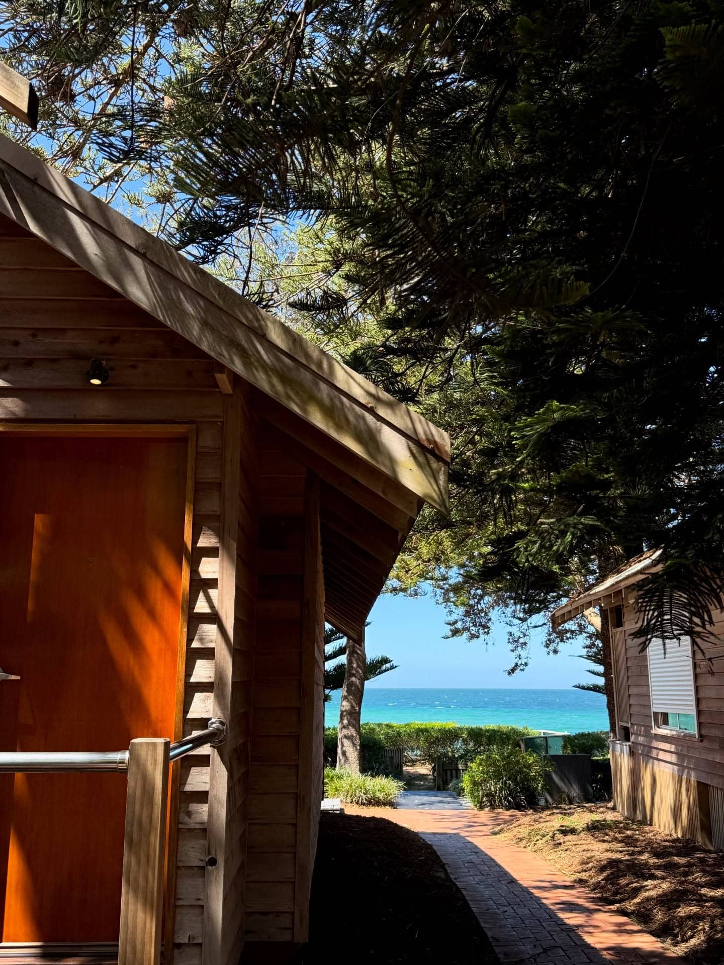 Our beachfront bliss 🌺🌴✨