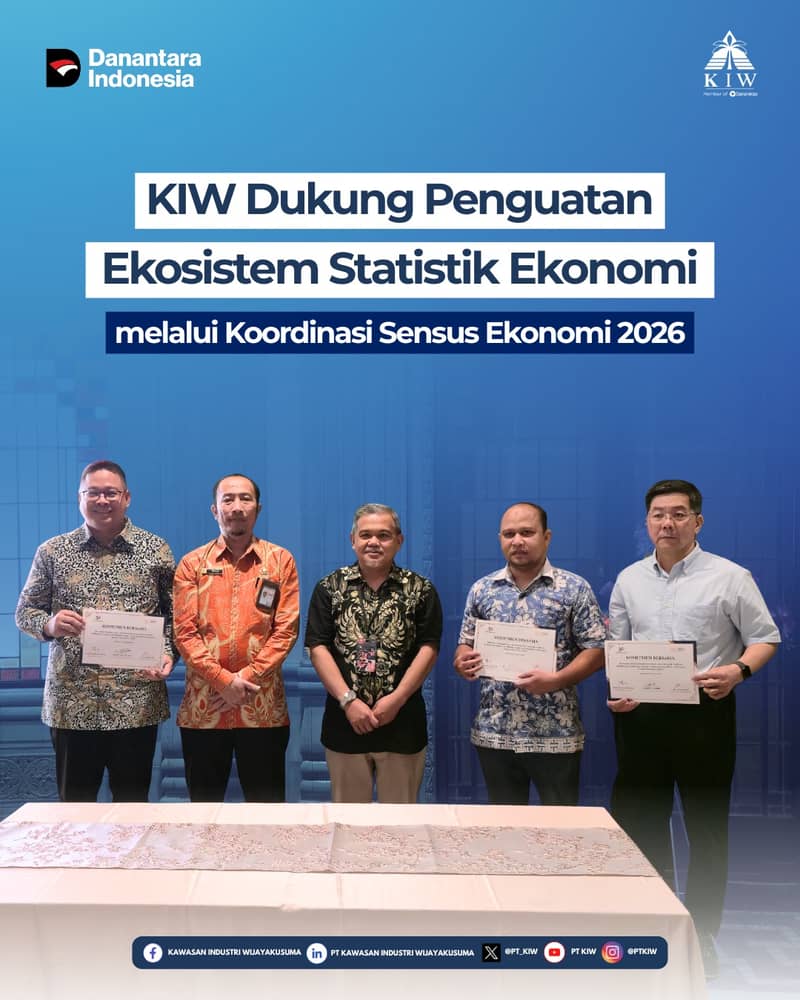 Direktur Utama PT Kawasan Industri Wijayakusuma, Ahmad Fauzie Nur, menghadiri undangan kegiatan yang diselenggarakan oleh Badan Pusat Statistik Provinsi Jawa Tengah pada 12 Februari 2026.

Kegiatan ini dilaksanakan dalam rangka memperkuat ekosistem pendataan statistik ekonomi sekaligus membangun koordinasi dan kolaborasi lintas pemangku kepentingan dalam persiapan pelaksanaan Sensus Ekonomi 2026.

Selain menjadi forum koordinasi strategis, pertemuan ini juga menjadi momentum silaturahmi awal tahun untuk mempererat hubungan kelembagaan antara dunia usaha dan institusi pemerintah dalam mendukung ketersediaan data ekonomi yang akurat, kredibel, dan berkelanjutan.

Partisipasi KIW dalam kegiatan ini merupakan bentuk komitmen perusahaan dalam mendukung pembangunan ekonomi nasional melalui penguatan sistem data statistik yang menjadi dasar perumusan kebijakan dan pengambilan keputusan yang tepat.

Kolaborasi yang terbangun diharapkan dapat memperkuat sinergi antara sektor industri dan pemerintah dalam mewujudkan ekosistem ekonomi yang lebih terukur, transparan, dan berdaya saing.