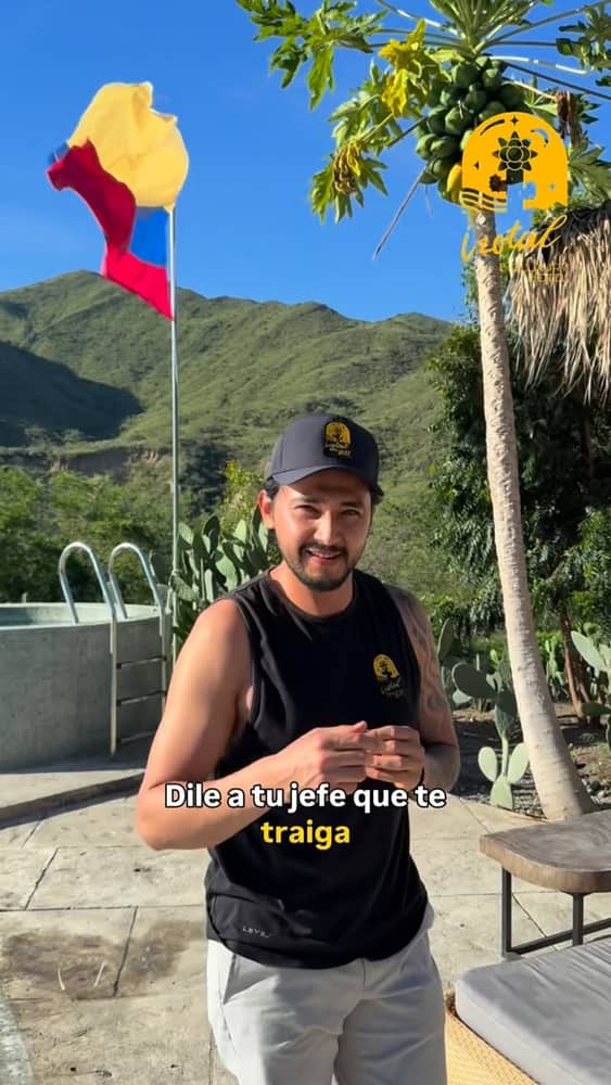 ☀️🌵 Si estás viendo este video… es una señal.
El Día del Trabajador no es para almuerzos aburridos ni reuniones eternas.
Es para celebrar, desconectarse y vivir algo que de verdad se recuerde.
En IZOTAL creamos experiencias para equipos:
naturaleza, piscina, integración, buena comida y momentos que unen.
👉 Comparte este video con tu jefe o con quien toma decisiones en tu empresa.
Tal vez este año el regalo sea un día inolvidable en Izotal.
Es momento de trabajar… pero en tu felicidad. ☀️🌵
📩 Escríbenos y diseñamos el plan perfecto para tu equipo.
🌵☀️