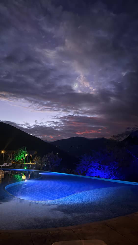 Gracias a cada persona que se permitió “Respirar y Soltar” con nosotros en este último encuentro. Ver su evolución en solo unas horas es lo que nos motiva a seguir creando espacios de sanación y sol. 🌵✨
¿Te gustaría ser parte del próximo? Comenta la palabra “FLUIR” y te enviamos toda la información. 📩
saActiva