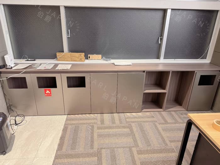 オフィス収納棚 参考価格 ¥650,000〜
こちらはお客様のご要望を伺い、このようなご提案となり